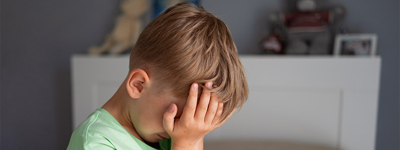 çocuğum odasına kapanıyor